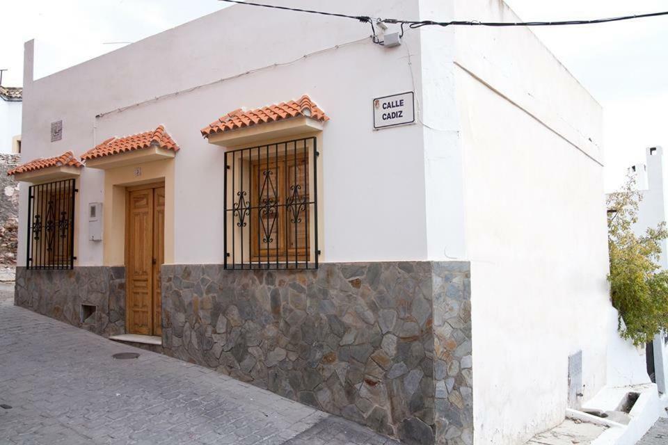 Vivienda Rural El Mirador De Enix Villa Екстериор снимка
